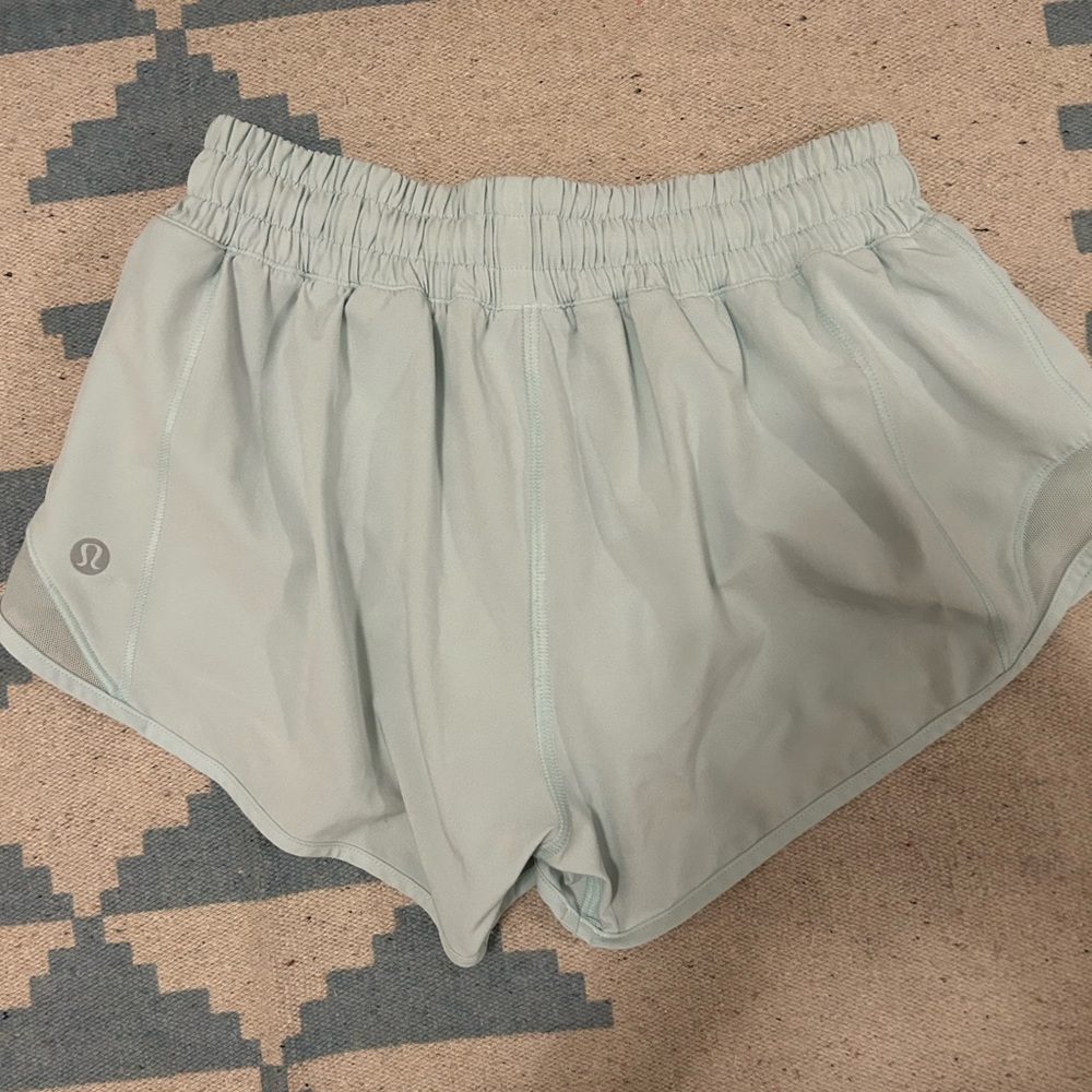 Lululemon Hotty Hot Shorts 2.5”